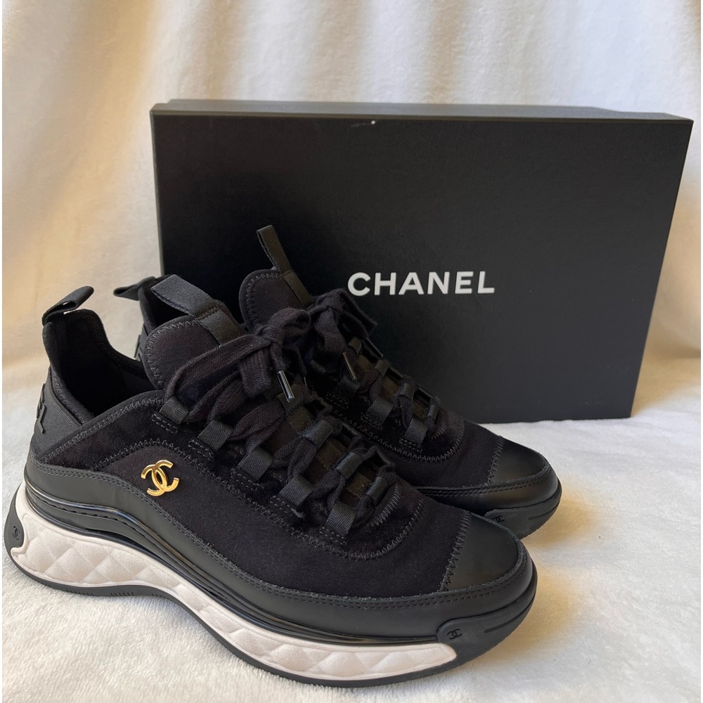 CHANEL Velvet Calfskin Mixed Fibers CC Sneakers 37 Black